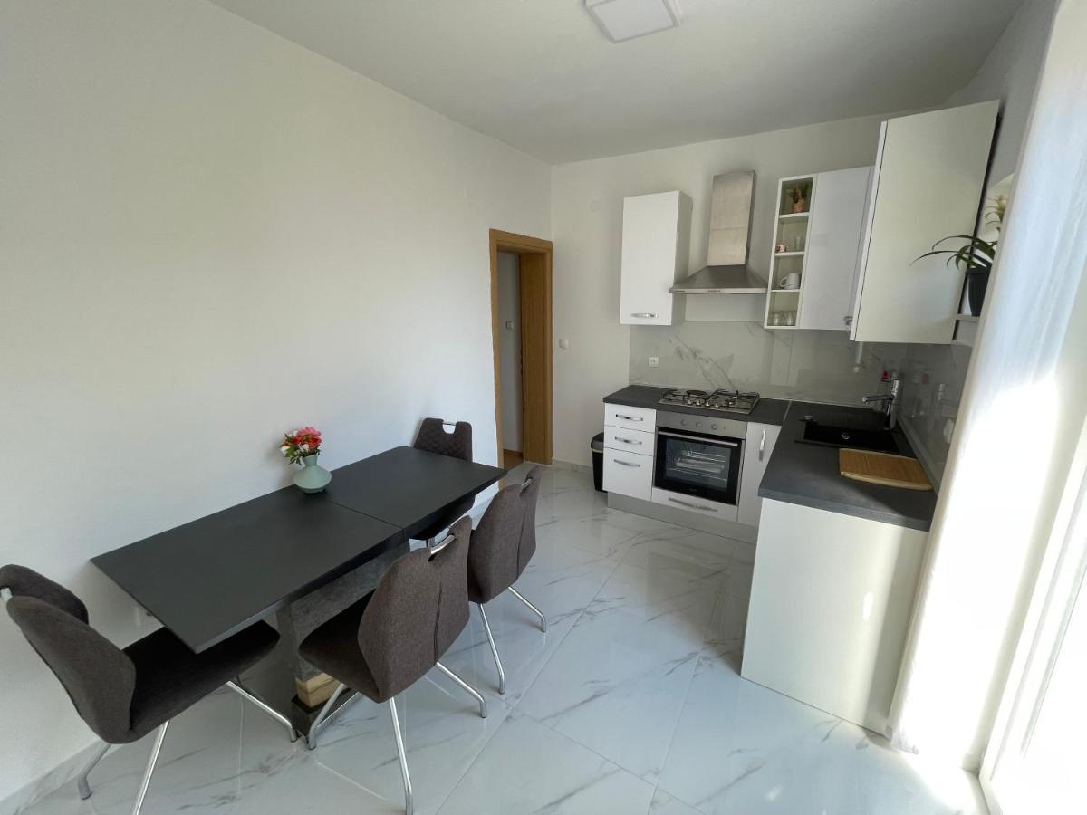 וודיצה Apartmani Jasminka מראה חיצוני תמונה