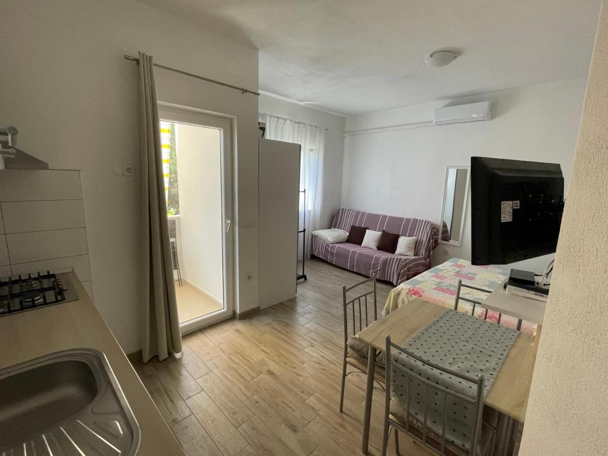 וודיצה Apartmani Jasminka מראה חיצוני תמונה